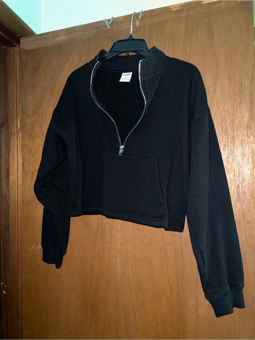 PINK Victoria's Secret Black Cropped Half-Zip Pullover